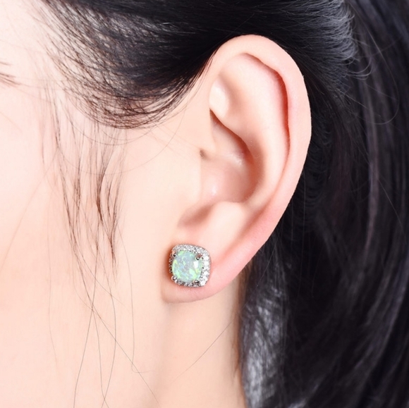 18k Cushion Cut Opal Studs - Picture 6 of 6